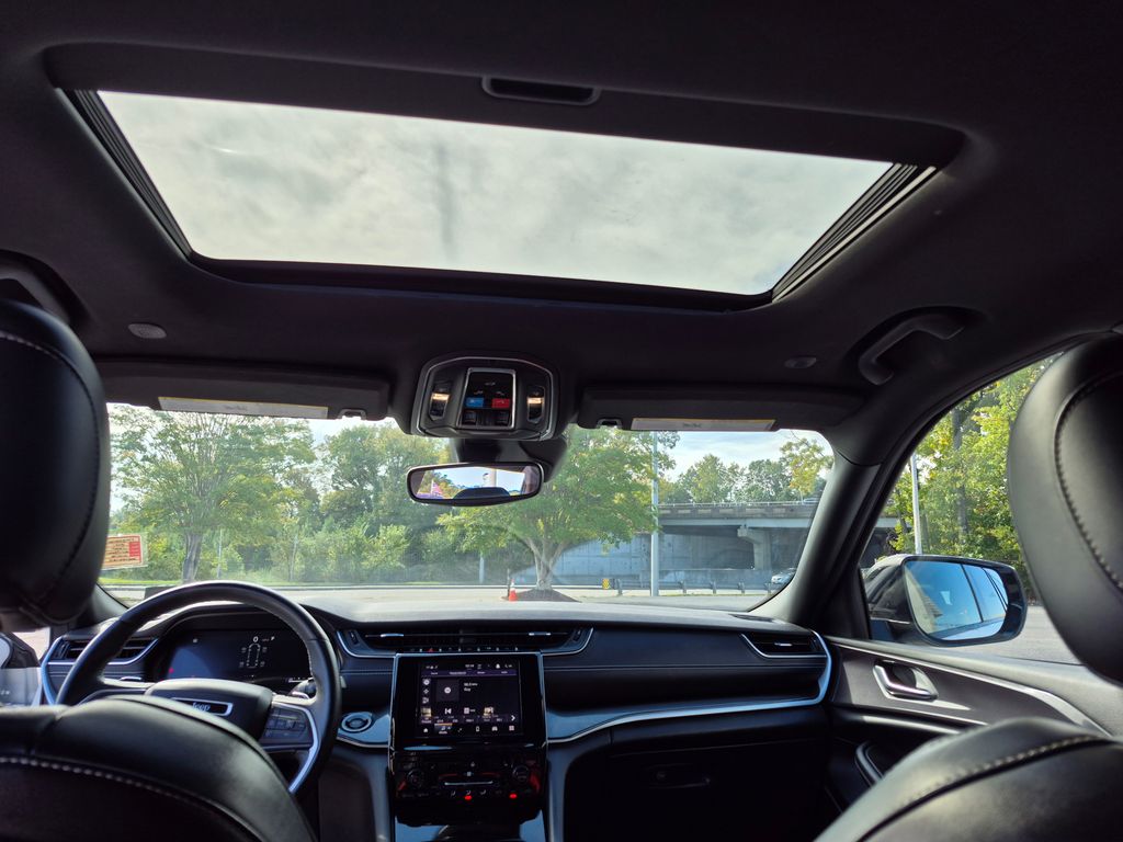 2021 Jeep Grand Cherokee Altitude photo 10