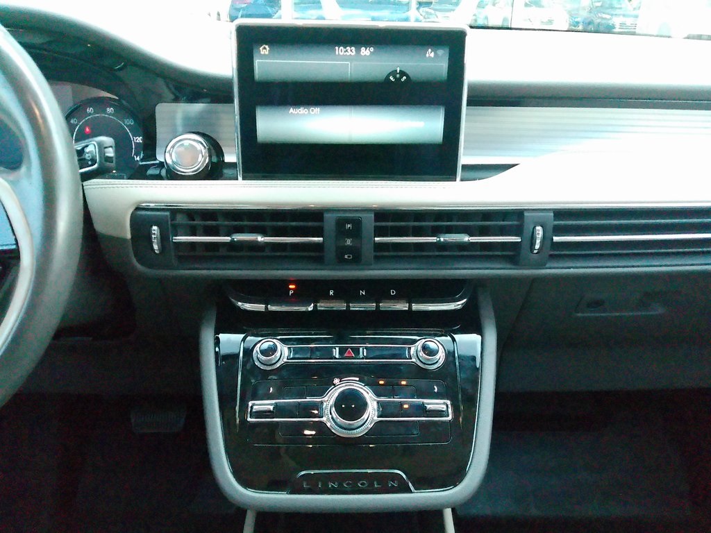 2020 Lincoln Corsair Standard photo 21