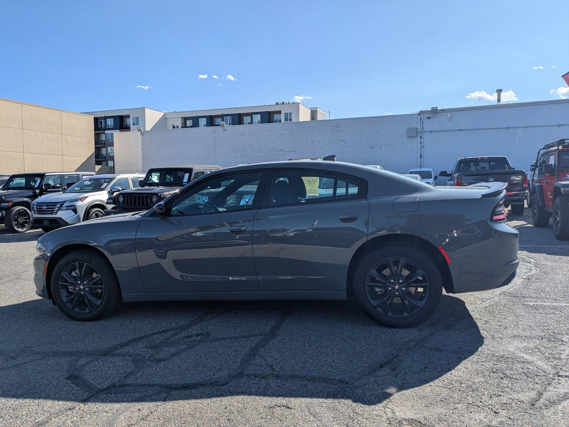 2023 Dodge Charger SXT AWD photo 6