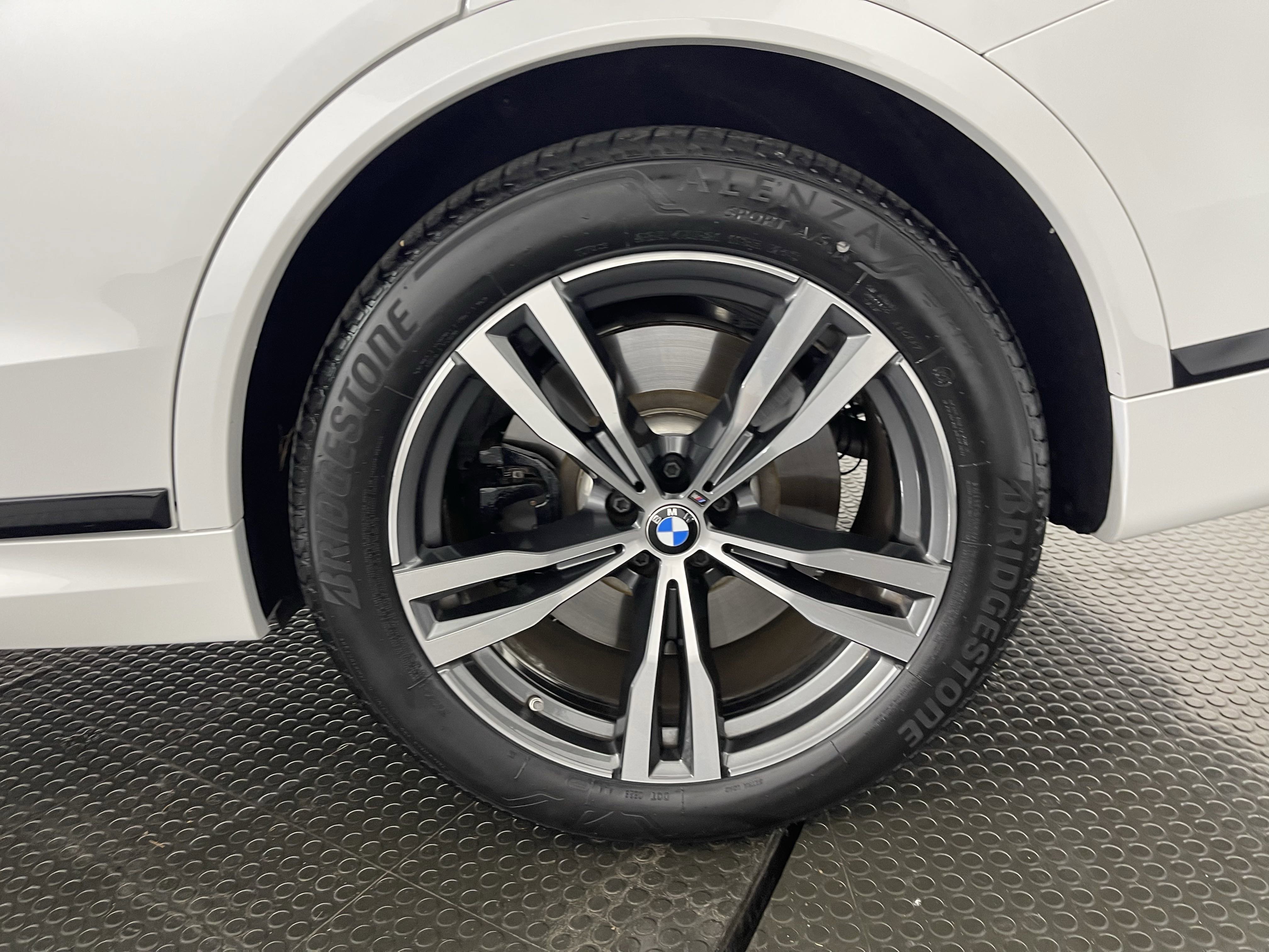 2025 Bmw X7 M60i photo 8