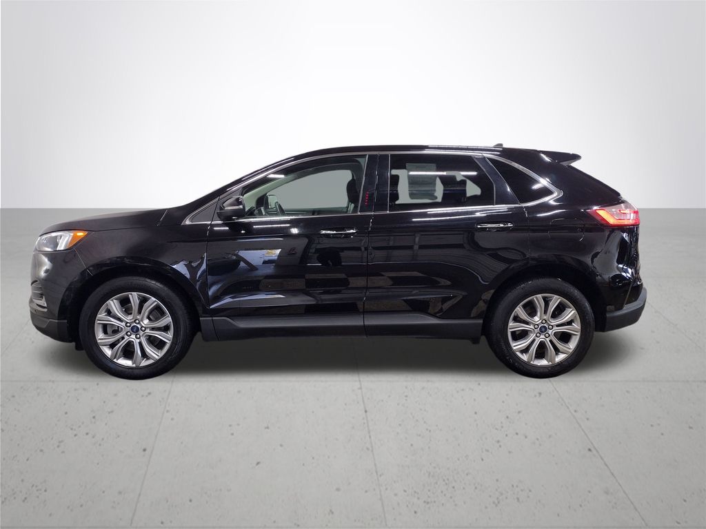 2022 Ford Edge Titanium photo 9