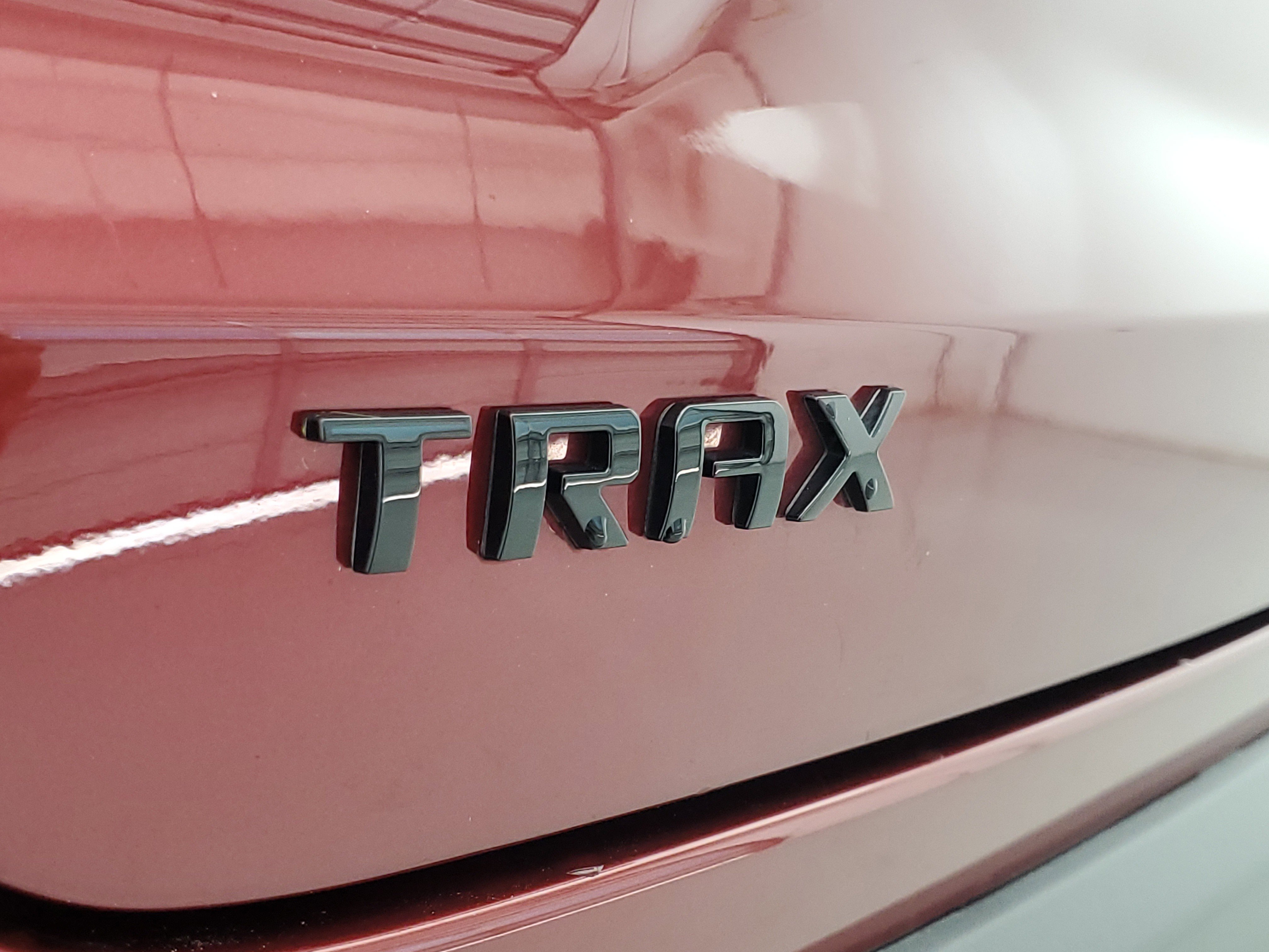 2025 Chevrolet Trax photo 3