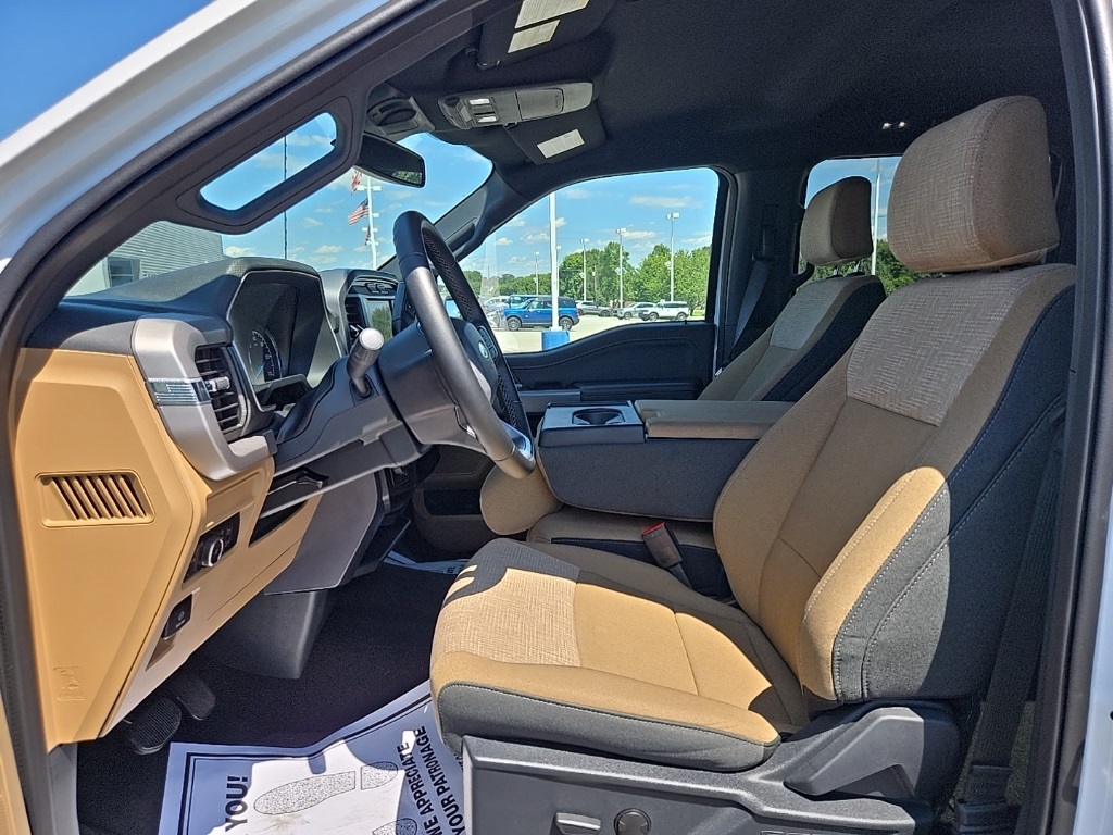 2023 Ford F-150 XLT photo 11