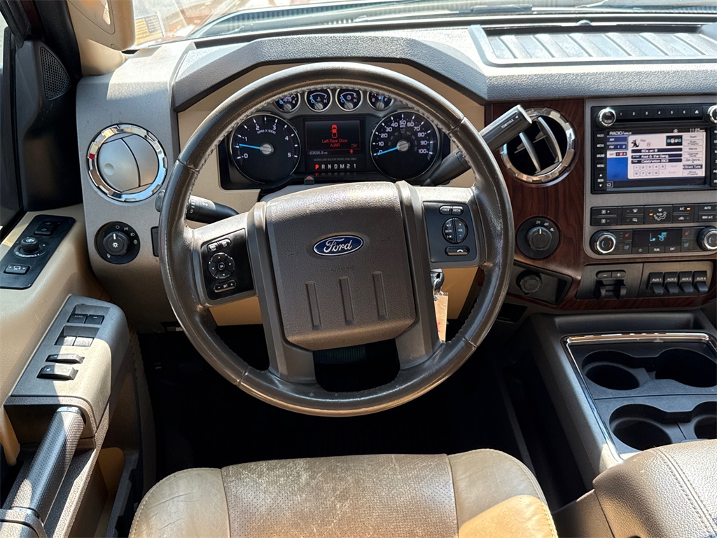2011 Ford F-450 Lariat photo 22
