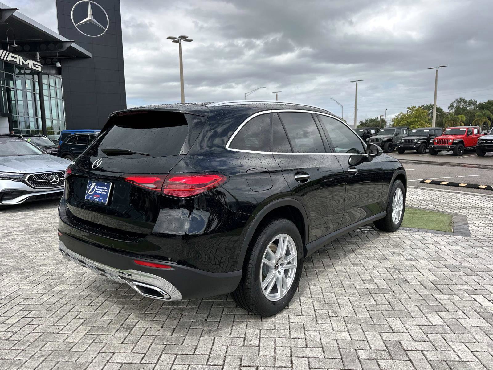 2026 Mercedes Benz GLC 300 photo 4