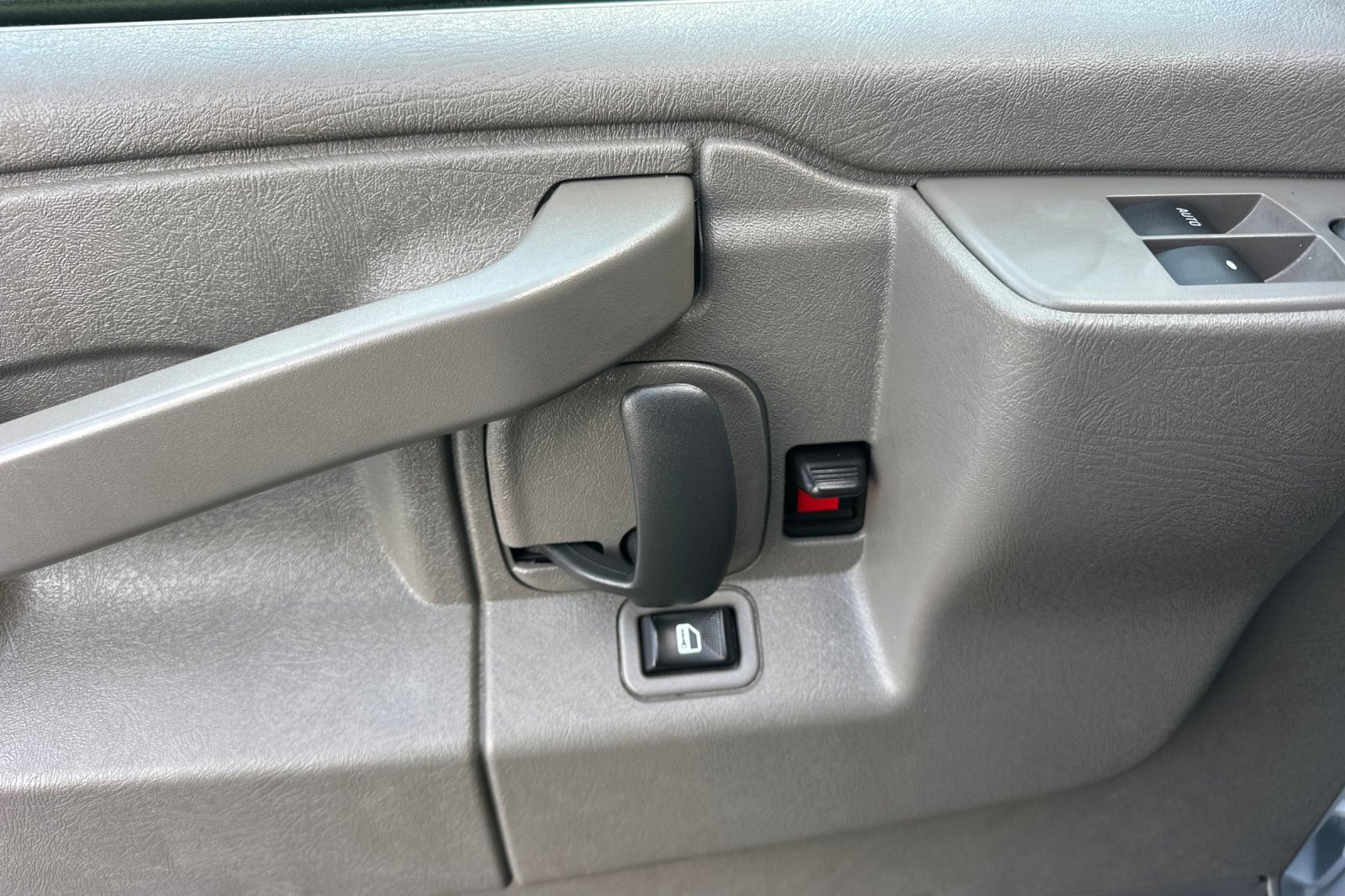 2023 Chevrolet Express 2500 Work Van Cargo photo 11