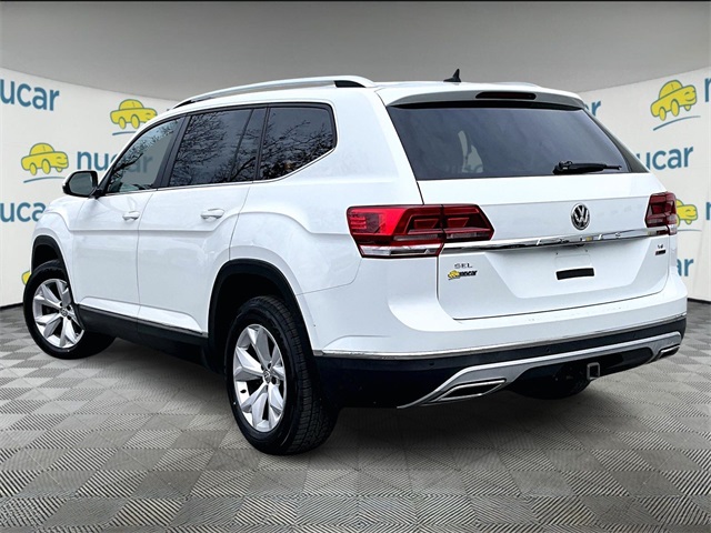 2018 Volkswagen Atlas SEL photo 2