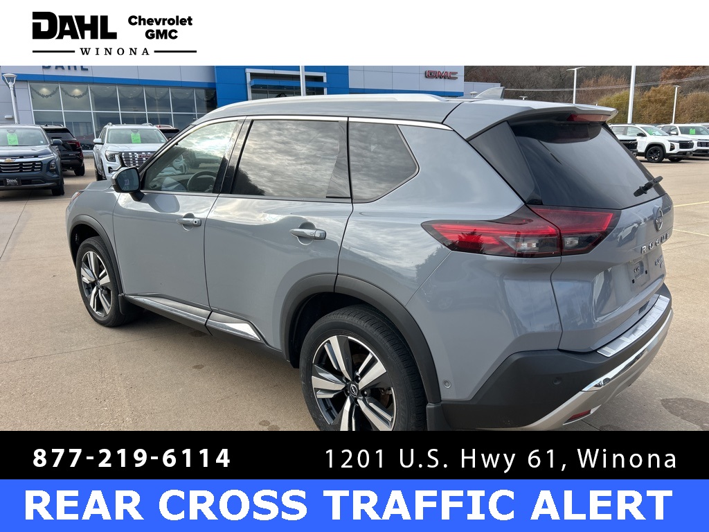 2023 Nissan Rogue Platinum photo 2