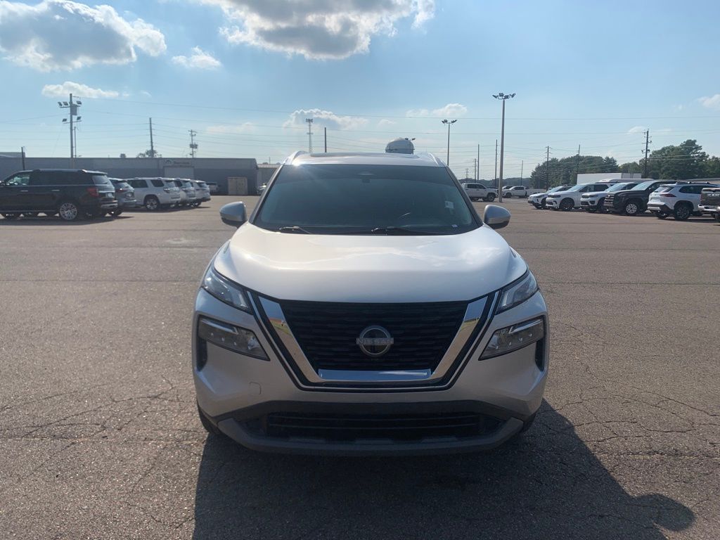 2023 Nissan Rogue SV photo 2