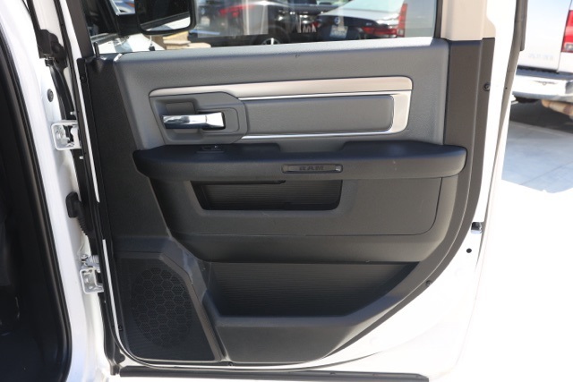 2022 Ram 1500 Classic SLT photo 16