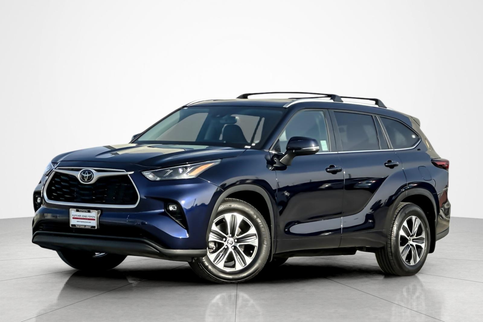 2024 Toyota Highlander XLE's photo