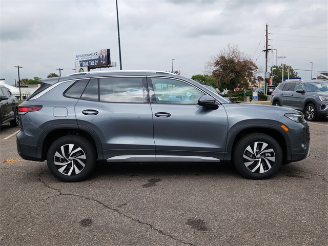 2025 Volkswagen Tiguan S photo 2