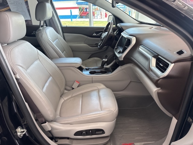 2017 Gmc Acadia SLT photo 10