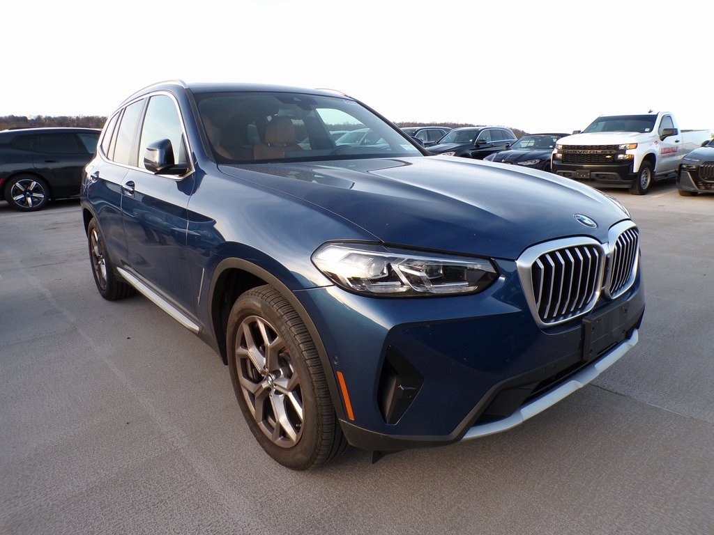2023 BMW X3 30i's photo
