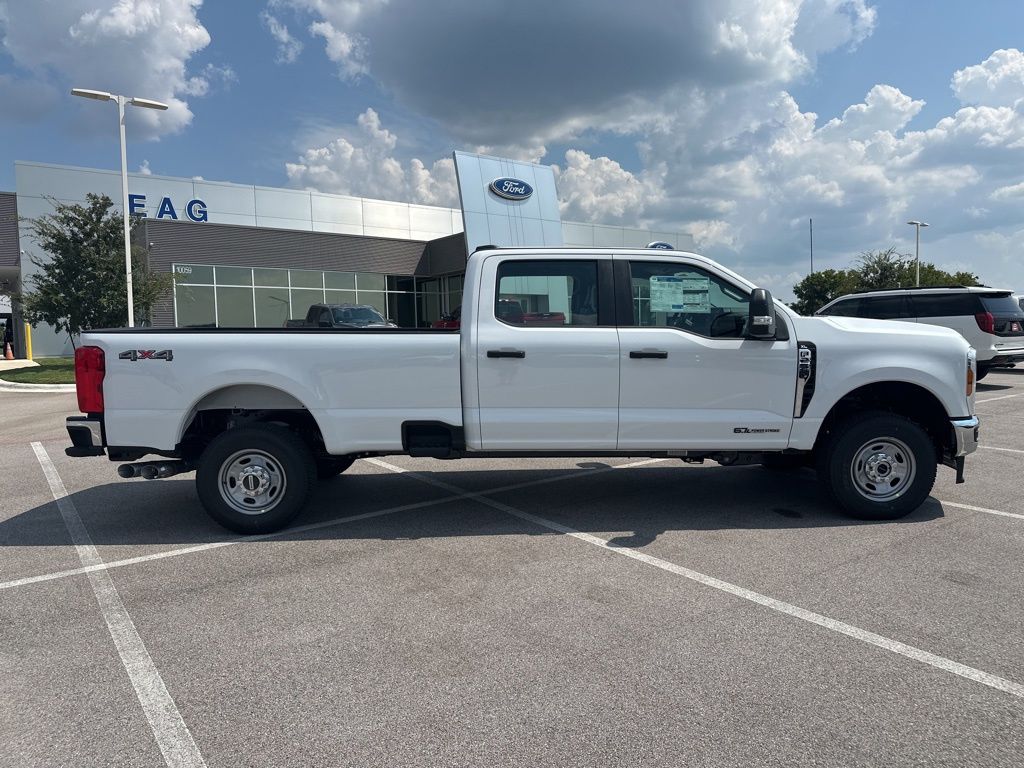2026 Ford F-250 photo 9