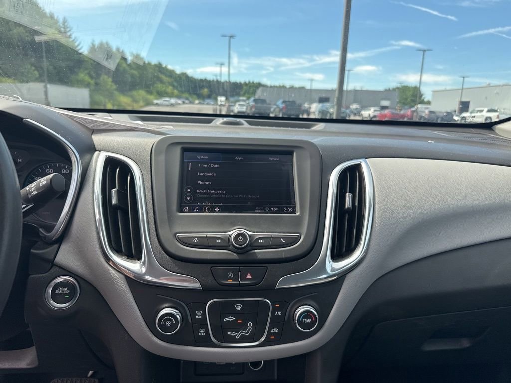 2022 Chevrolet Equinox LS photo 18