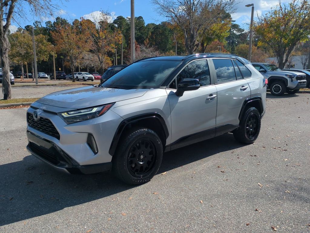 2023 Toyota RAV4 XSE's photo