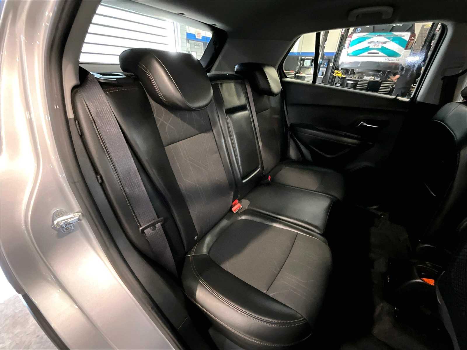 2019 Chevrolet Trax LT photo 16