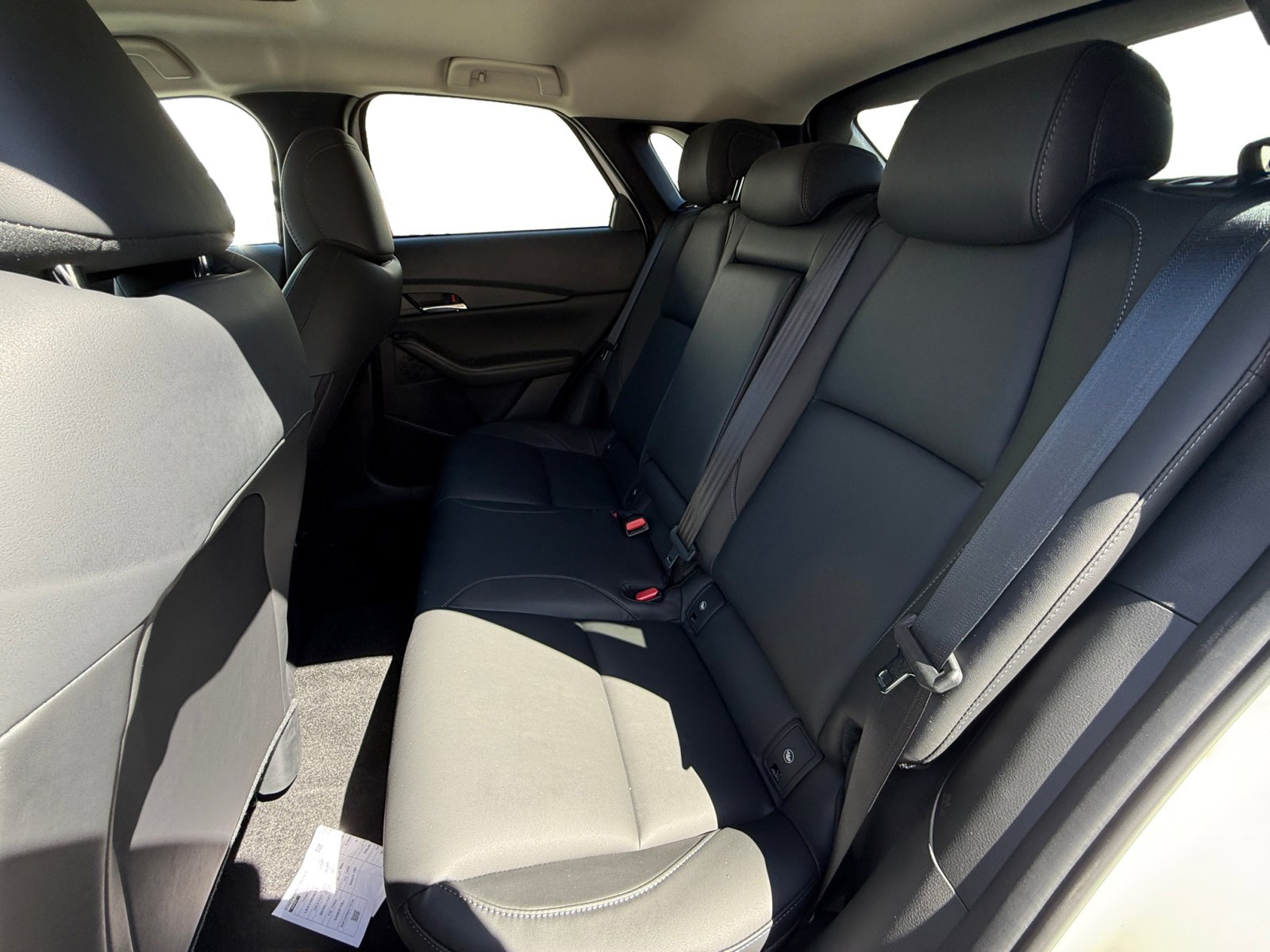 2025 Mazda CX-30 2.5 S Preferred photo 16