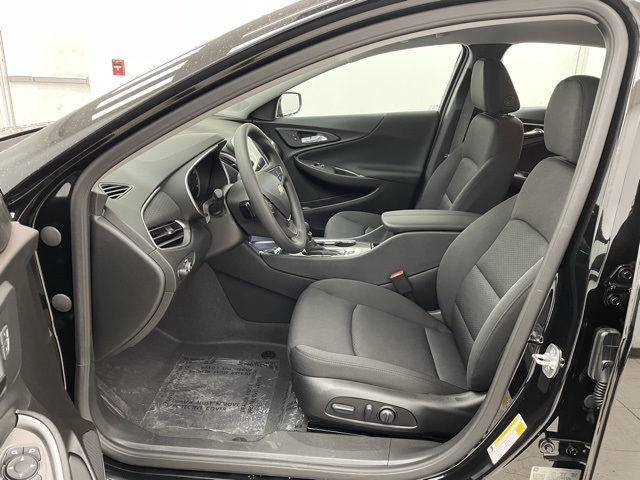 2025 Chevrolet Malibu 1LT photo 7