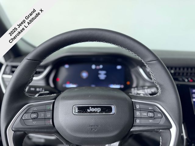 2025 Jeep Grand Cherokee Altitude X photo 32
