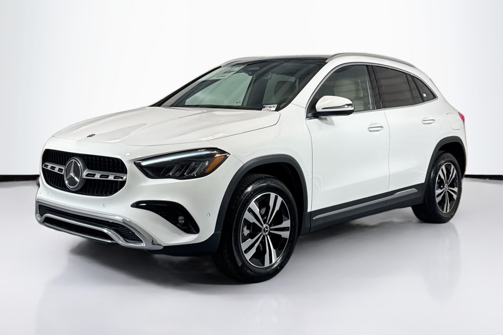 2026 Mercedes-Benz GLA GLA 250's photo