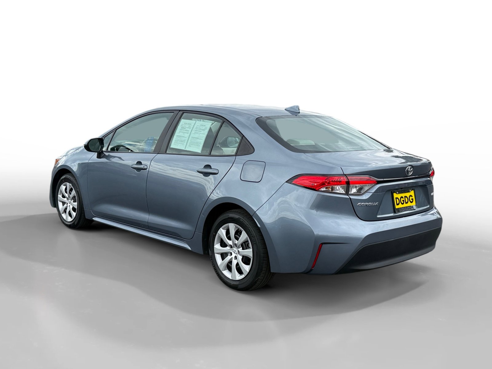 2024 Toyota Corolla LE photo 3