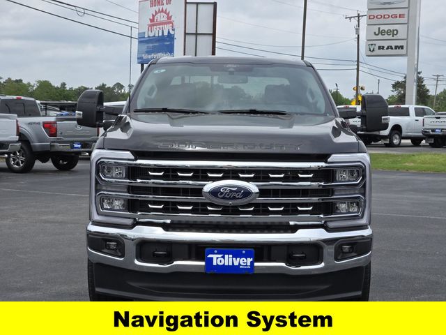 2025 Ford F-250 Lariat photo 3