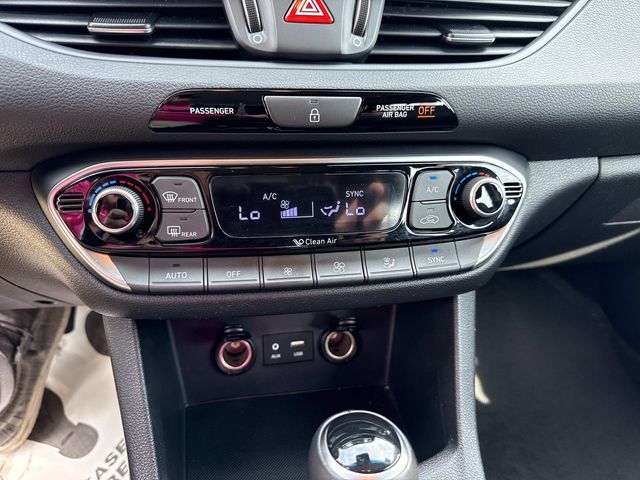 2019 Hyundai Elantra GT Base photo 23