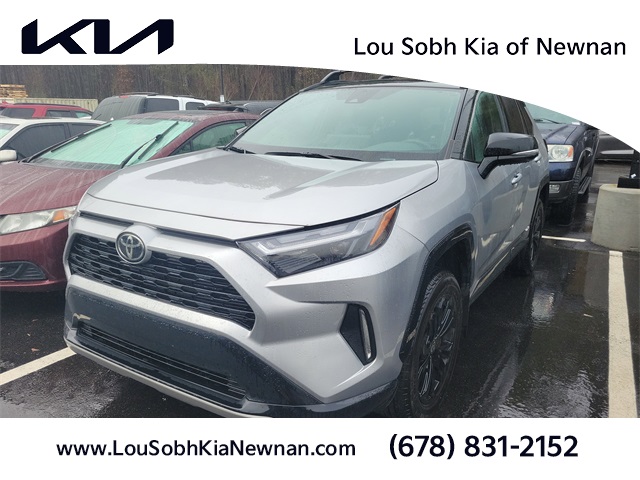 2025 Toyota RAV4 XSE's photo