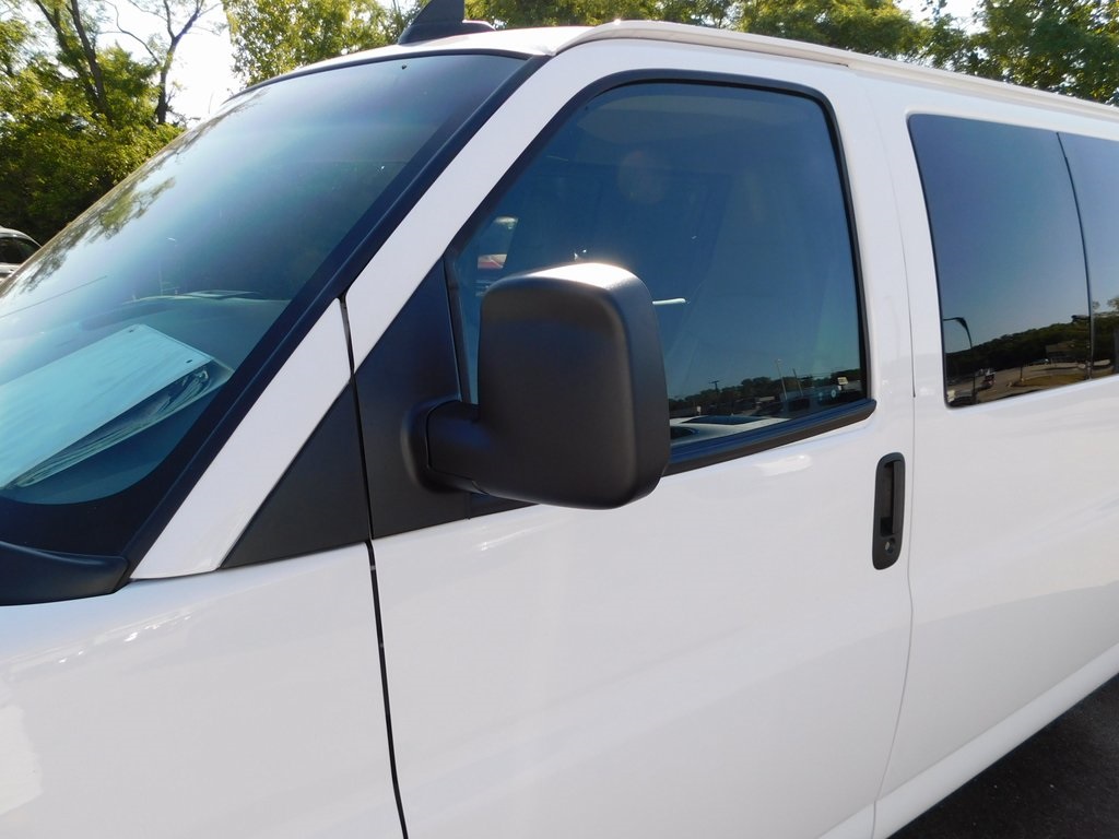 2022 Chevrolet Express 3500 LS photo 8