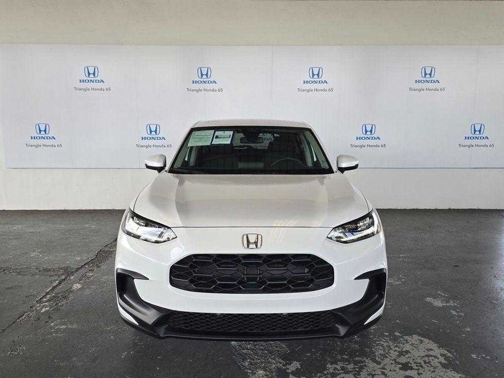 2026 Honda HR-V LX photo 2