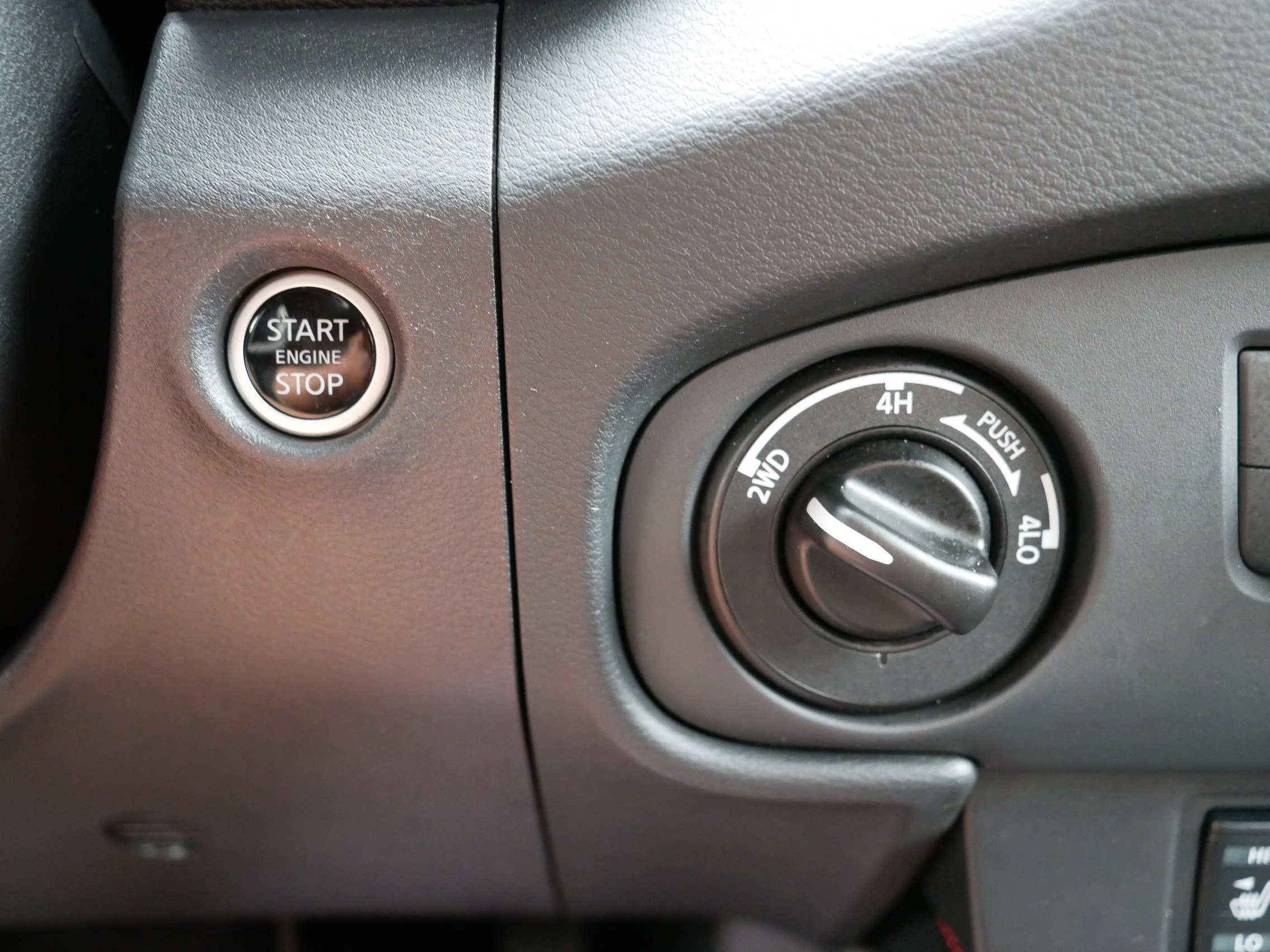 2023 Nissan Frontier PRO-4X photo 30