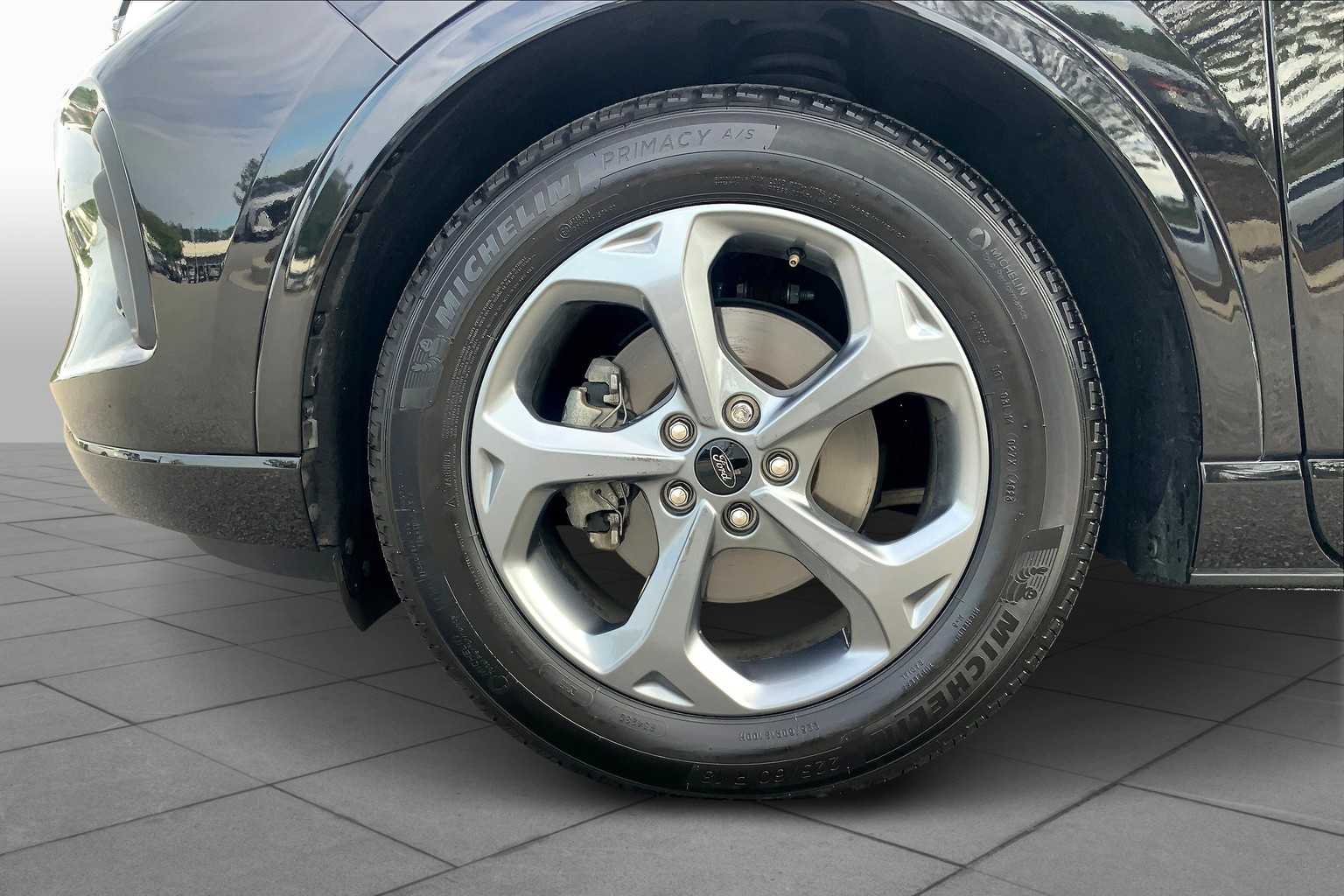 2024 Ford Escape ST-Line photo 9