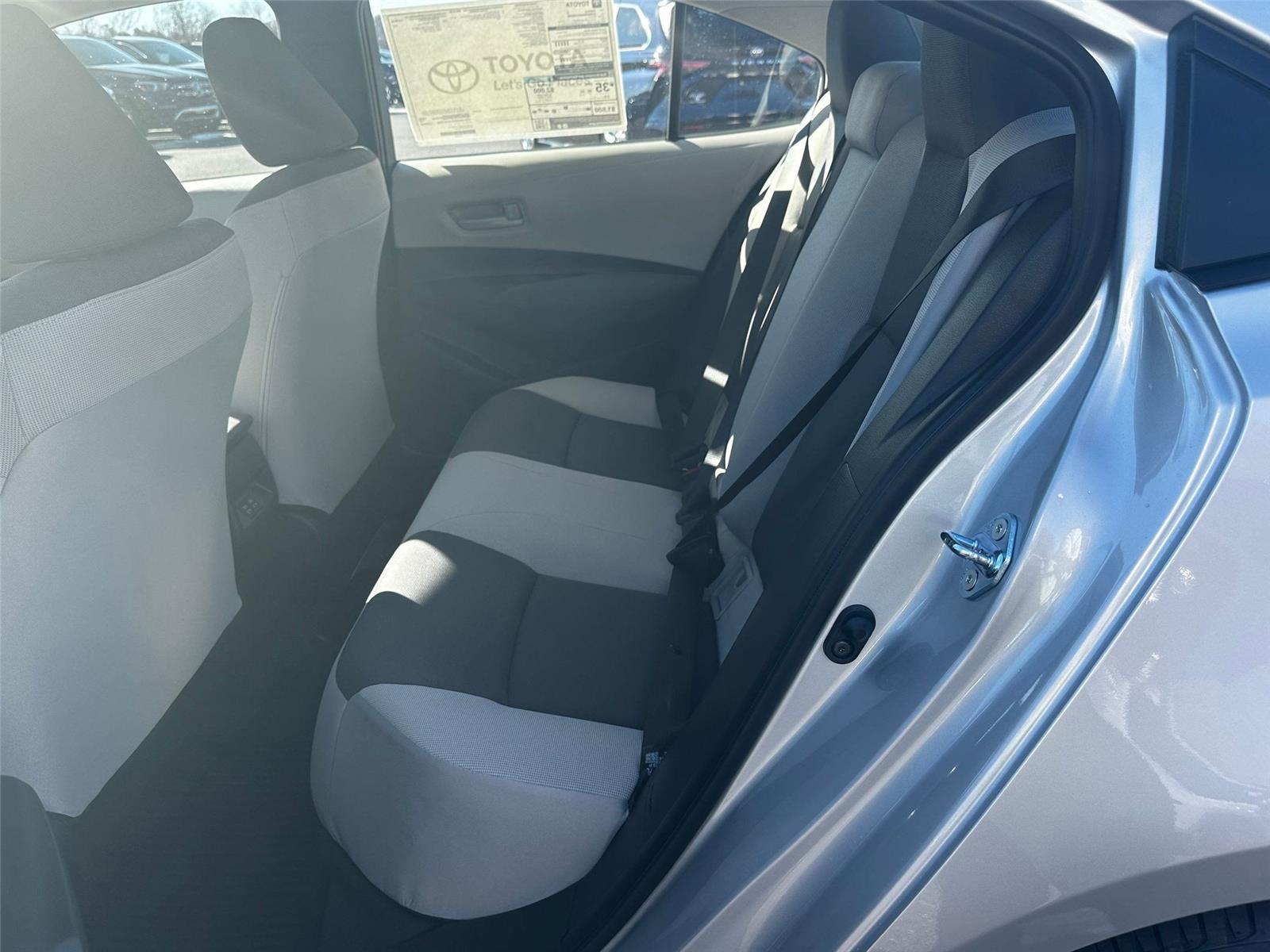 2025 Toyota Corolla LE photo 23