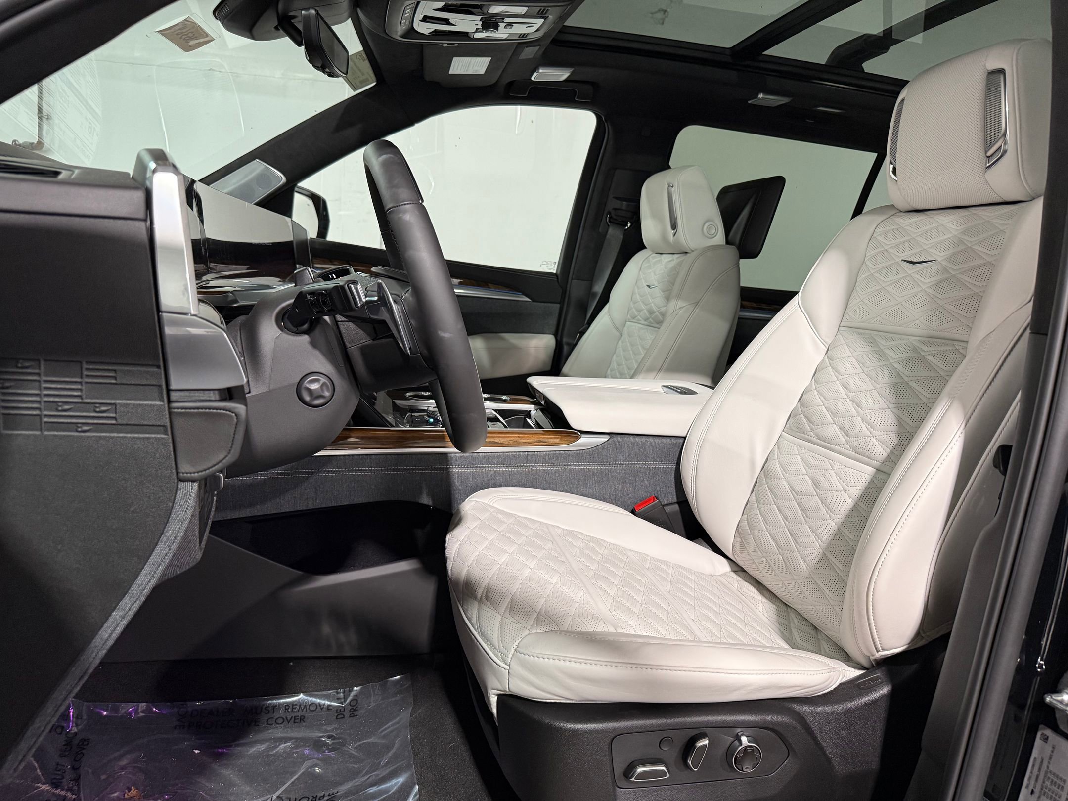 2025 Cadillac Escalade ESV Sport Platinum photo 2