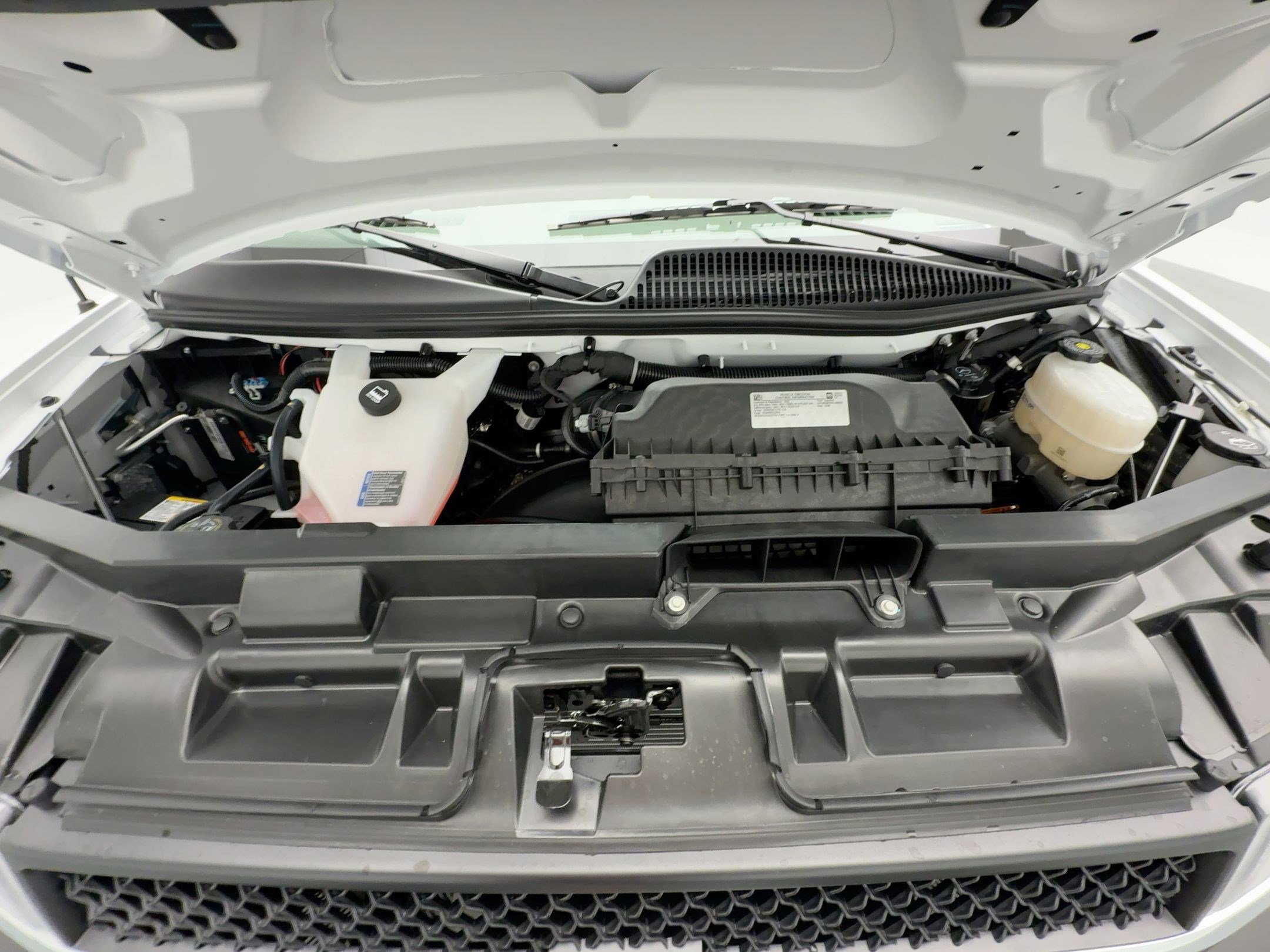 2025 Chevrolet Express Cargo 2500 photo 23
