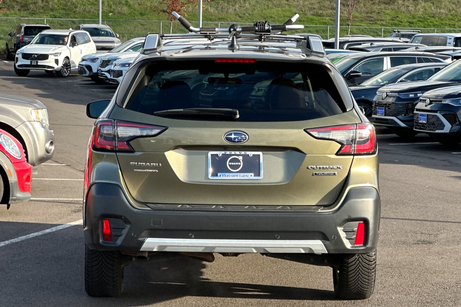 2022 Subaru Outback Touring photo 2