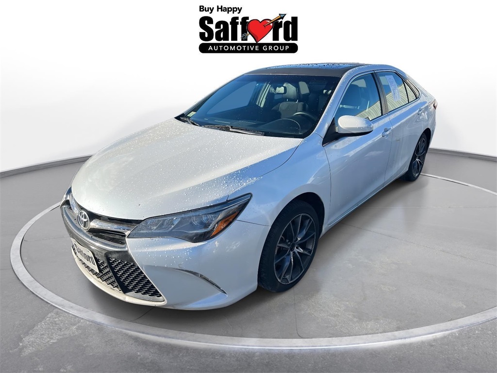 2015 Toyota Camry XSE's photo