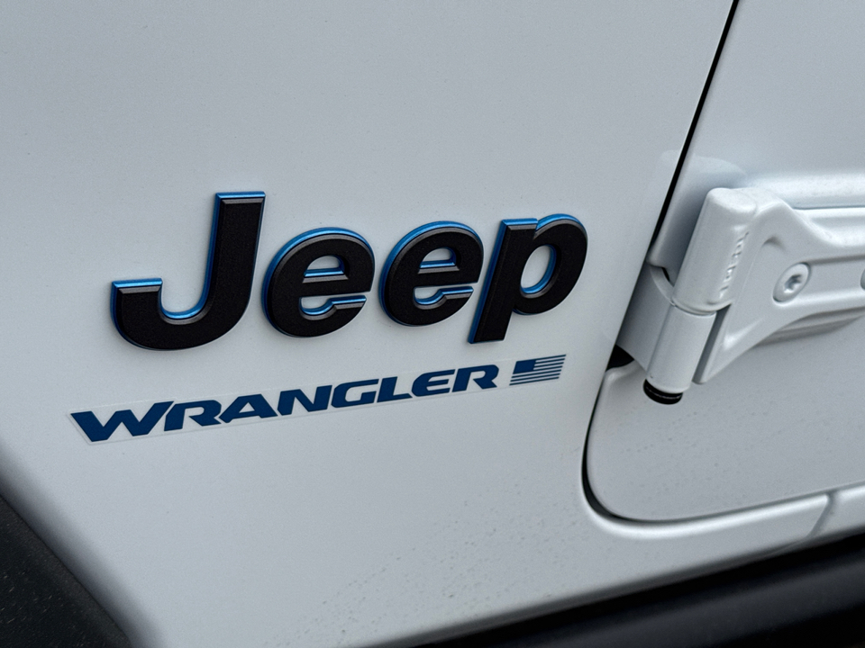 2025 Jeep Wrangler Willys 4xe photo 11