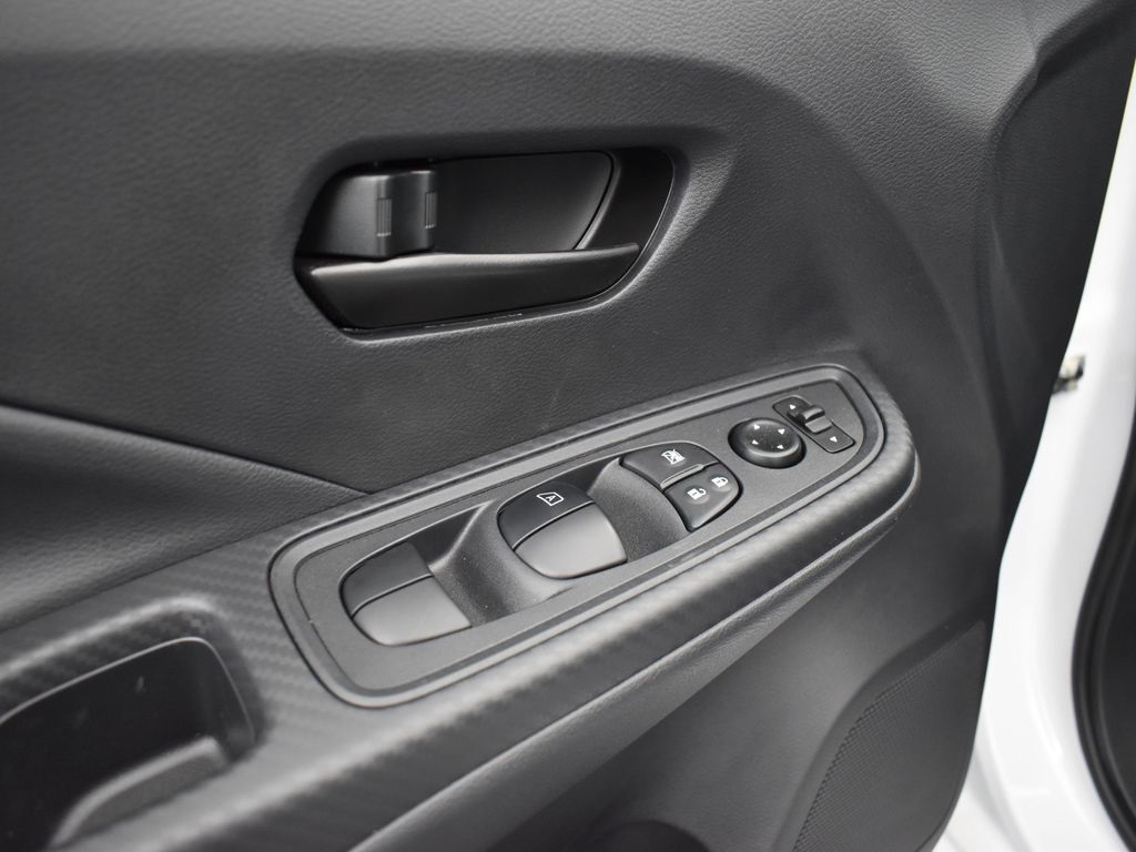 2025 Nissan Versa 1.6 S photo 21