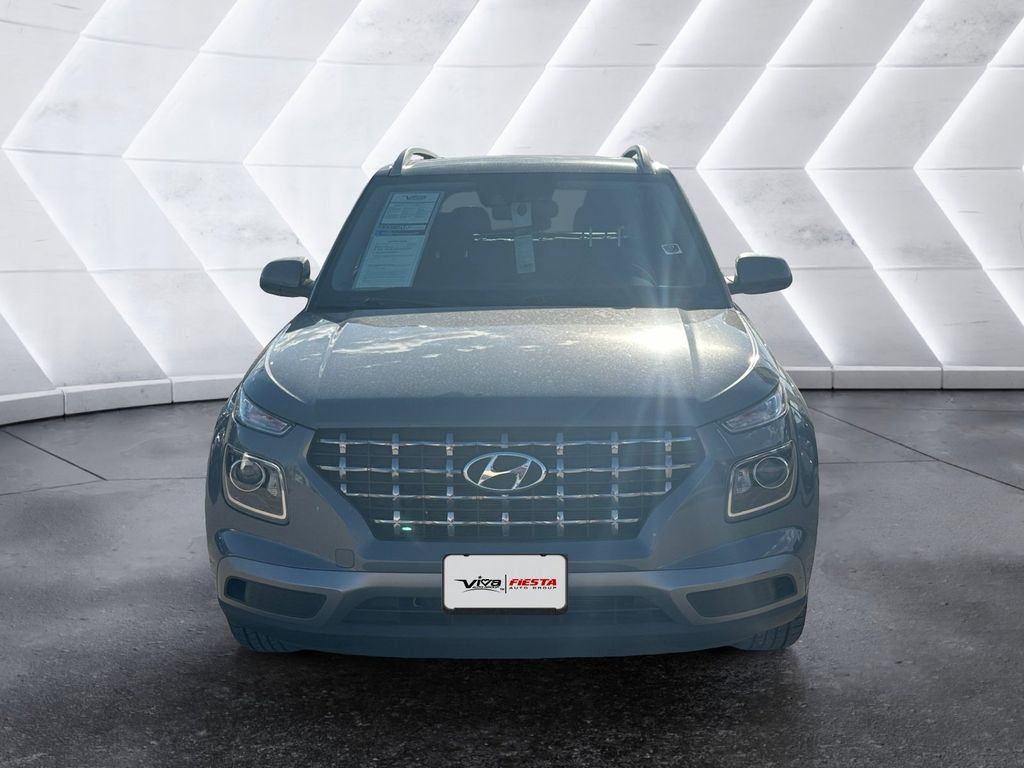 2022 Hyundai Venue SEL Limited photo 2