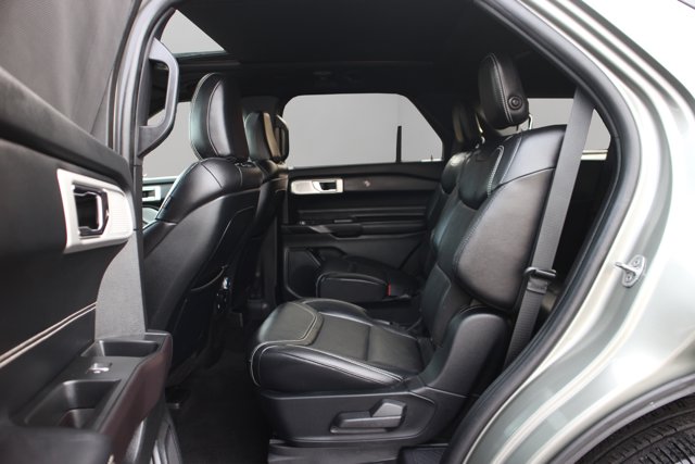2020 Ford Explorer ST photo 9