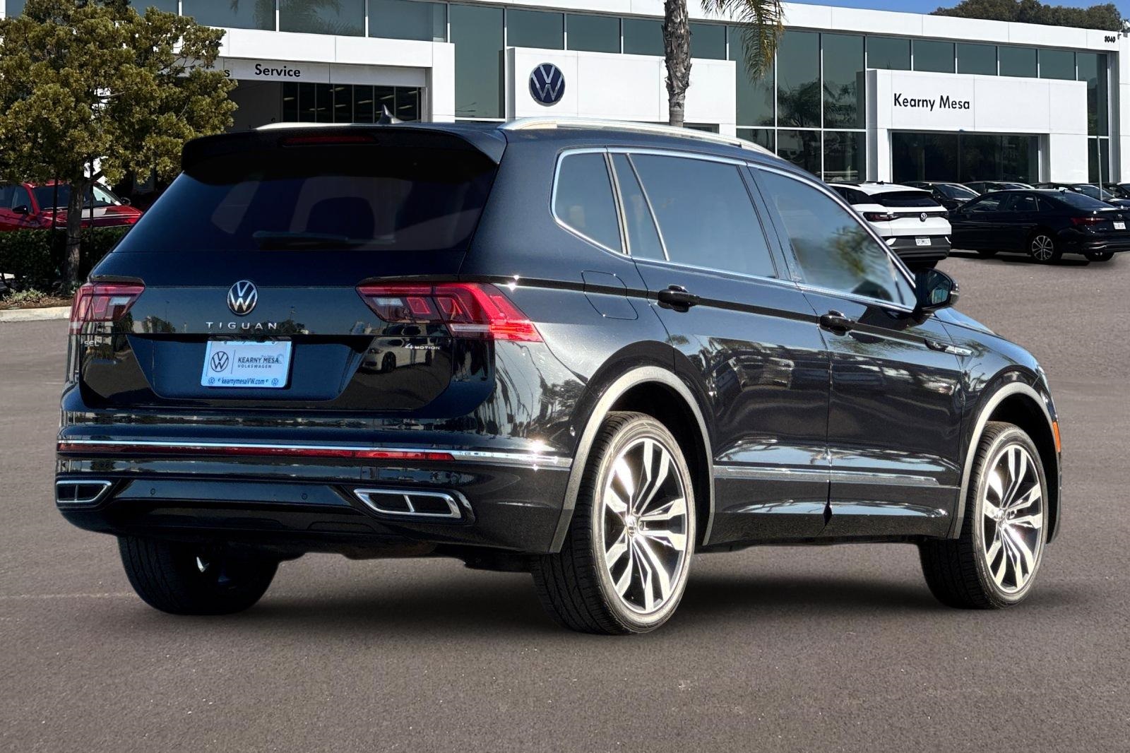 2022 Volkswagen Tiguan SEL Premium R-Line photo 4
