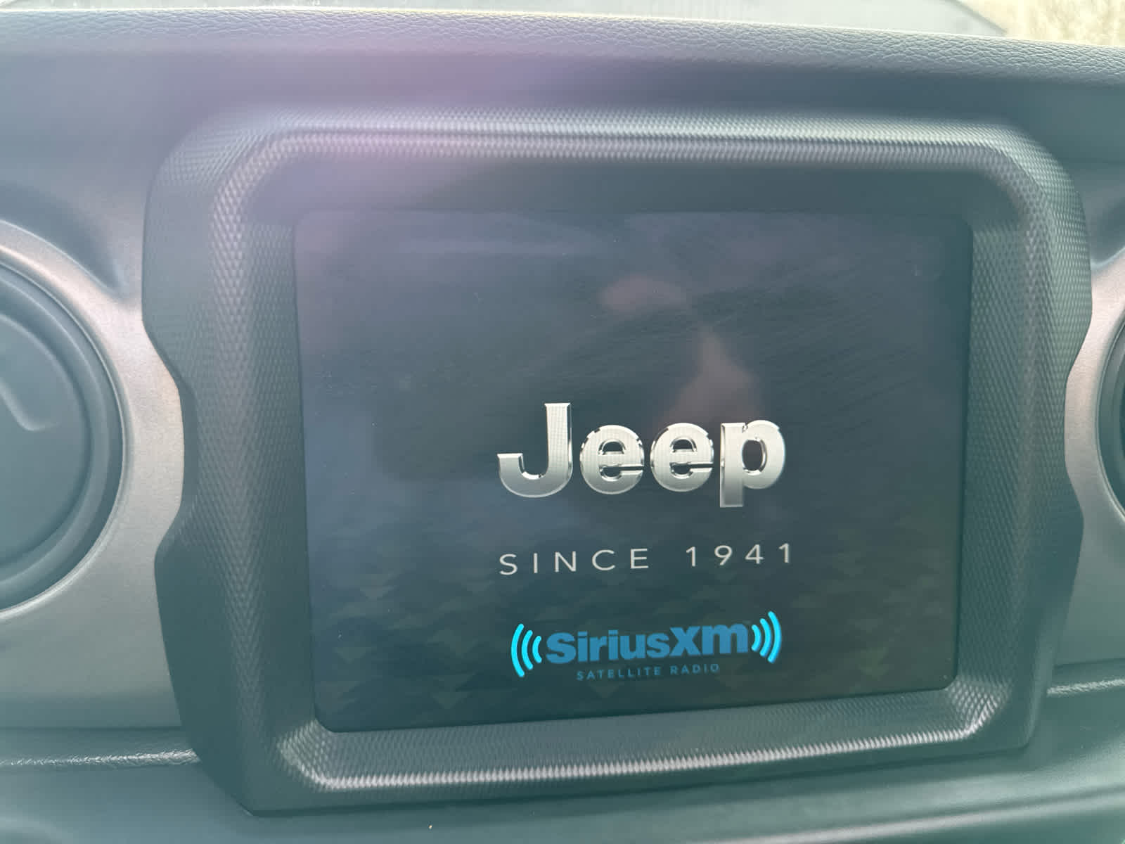 2023 Jeep Wrangler Willys photo 34