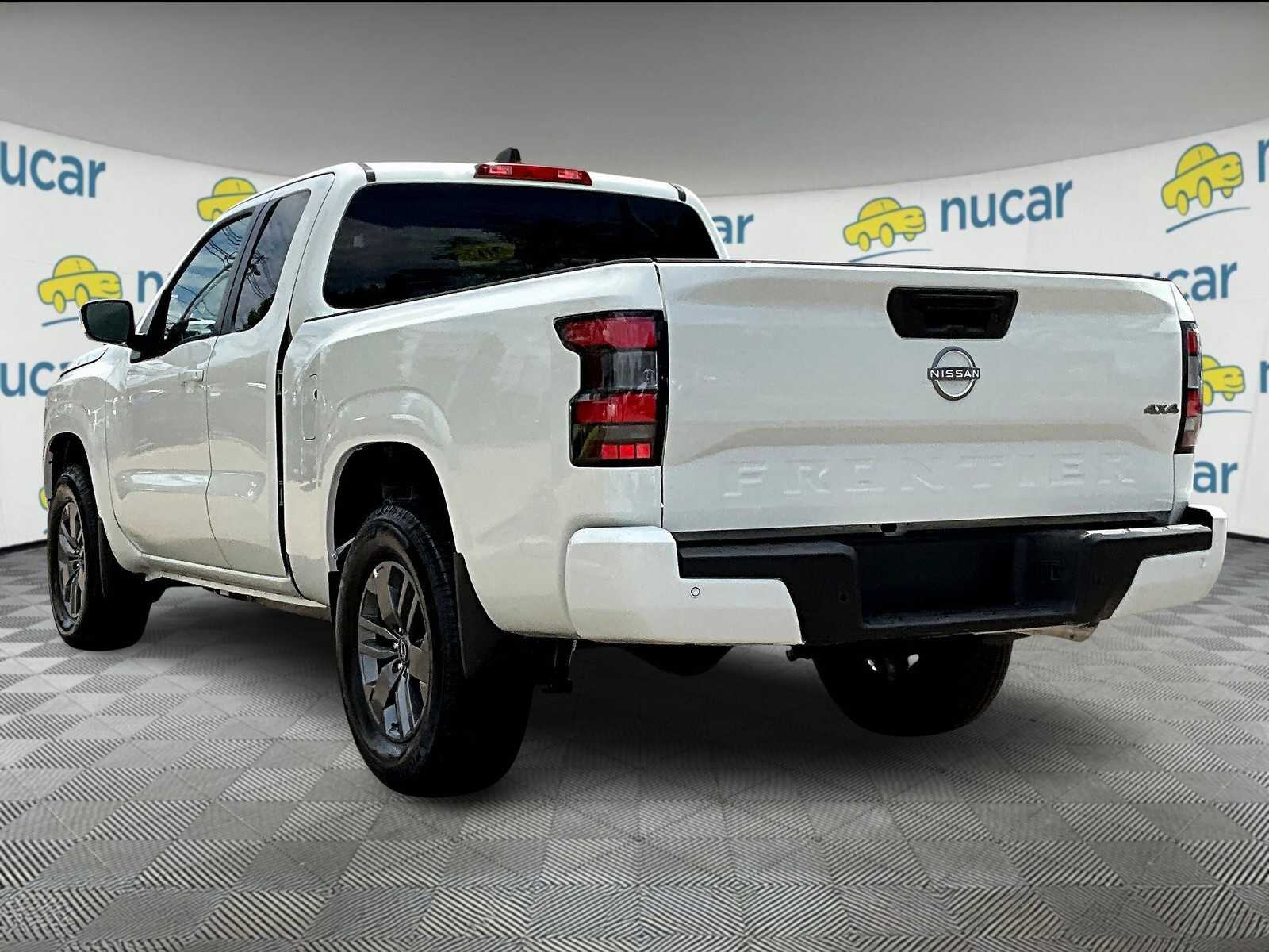 2025 Nissan Frontier SV photo 4