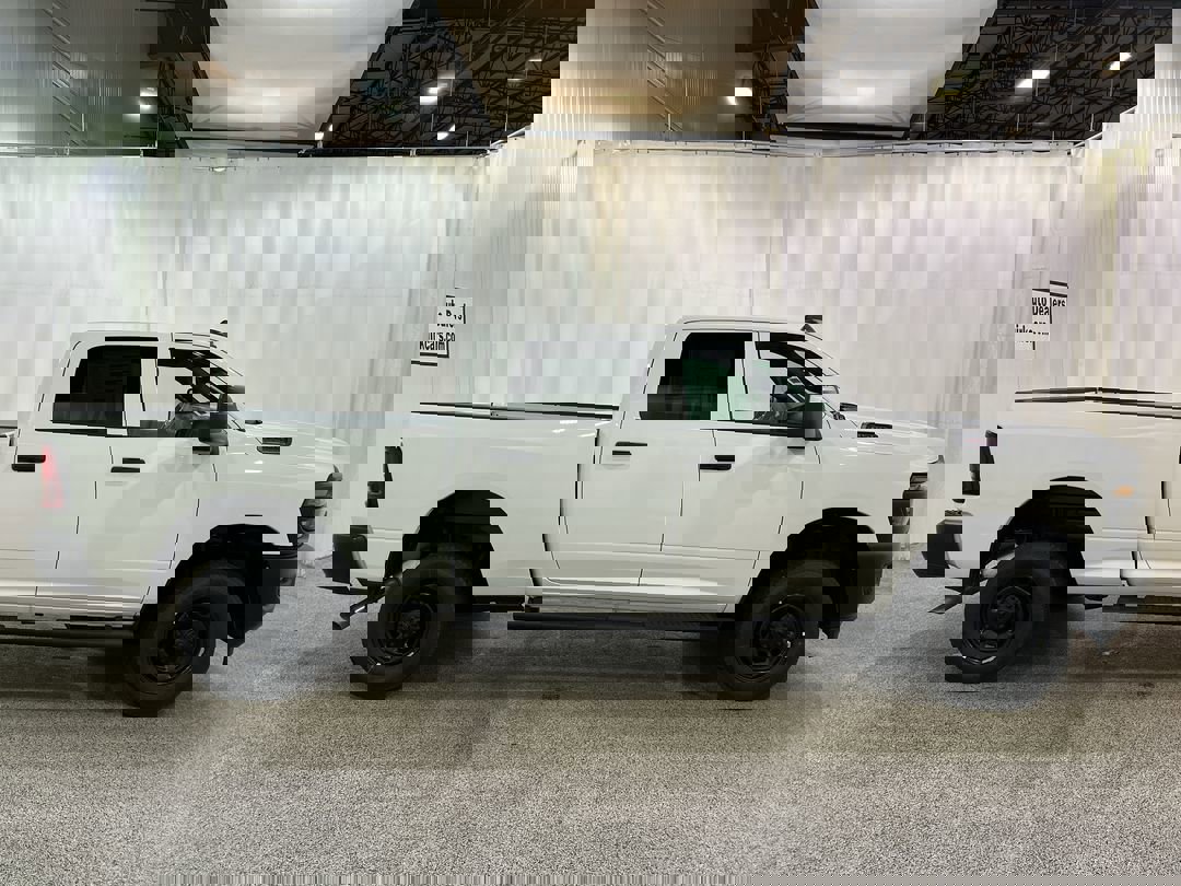 2025 Ram 2500 Tradesman photo 4