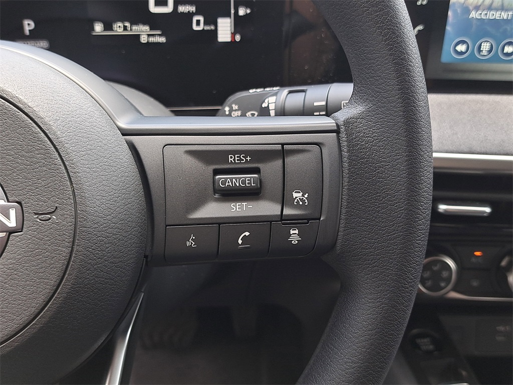 2025 Nissan Kicks SV photo 21
