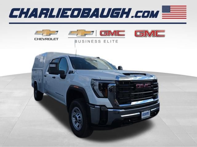 2024 GMC Sierra 3500HD Pro's photo