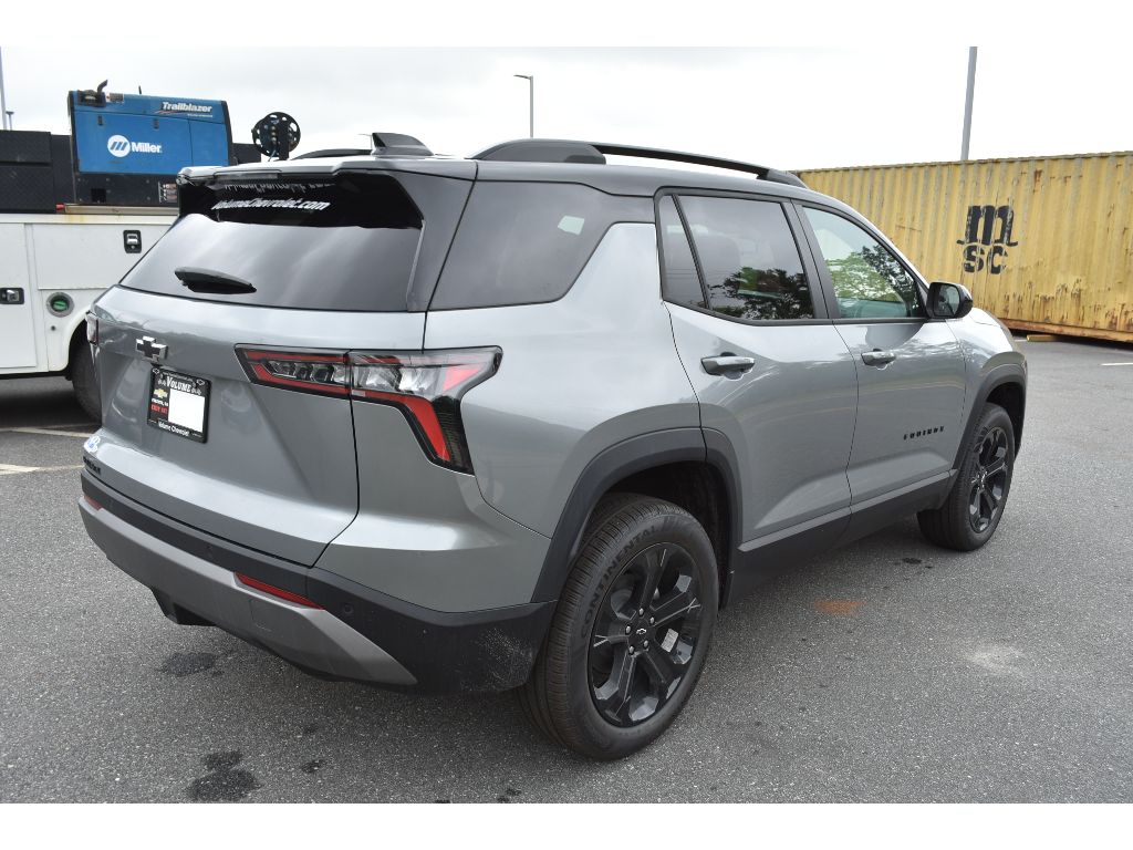 2026 Chevrolet Equinox photo 2